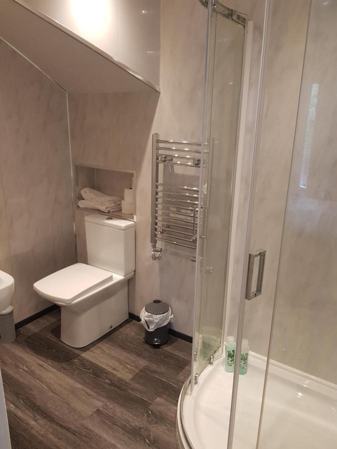 Highfields Living - All Rooms Ensuite- Free Wifi- Free Local Parking Sheffield Bagian luar foto