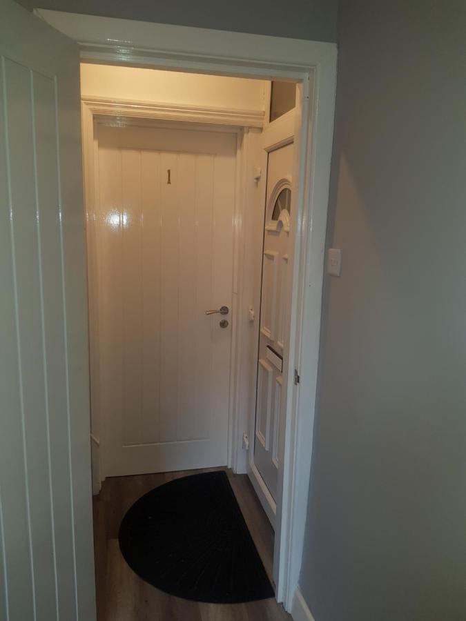 Highfields Living - All Rooms Ensuite- Free Wifi- Free Local Parking Sheffield Bagian luar foto